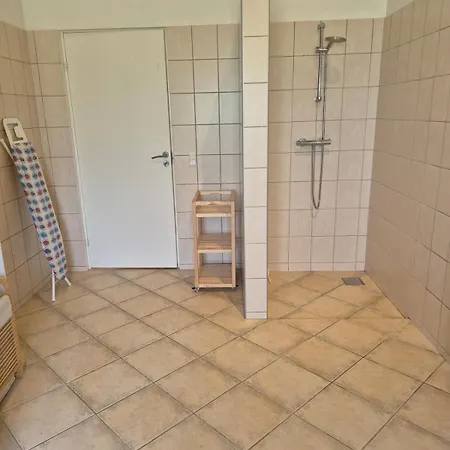 Fredfyldt Skovbolig Med Udespa *