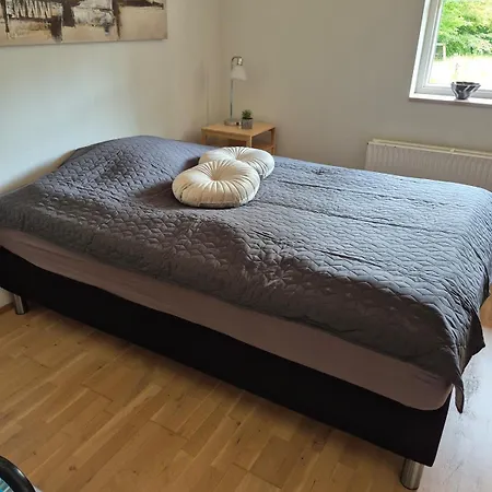 Fredfyldt Skovbolig Med Udespa *